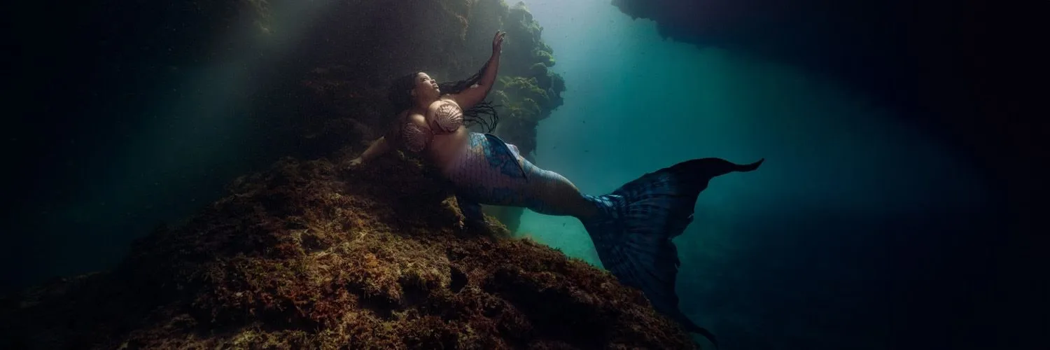 Roatan 2026: Underwater Modeling Adventure — 02 wide cydney2