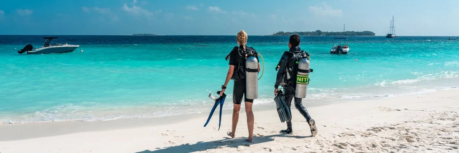 Roatan 2026: SCUBA Certifcation Adventure — 06 scuba wide 4