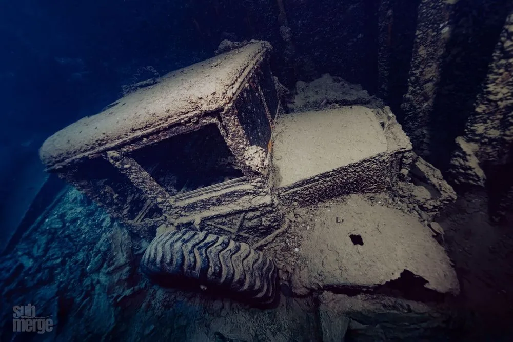 Diving, Modeling, and Underwater Photography in the Red Sea — 07 dsc00693 wm