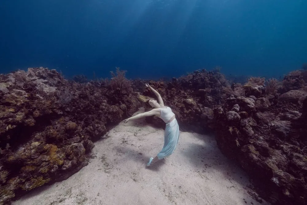 Roatan 2026: Underwater Modeling Adventure — 14 dsc00350 clean